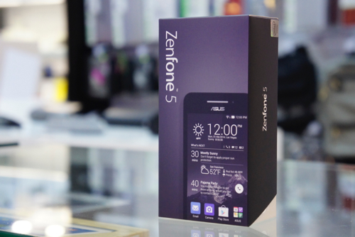 Mở hộp Asus ZenFone 5 chính hãng ở Việt Nam