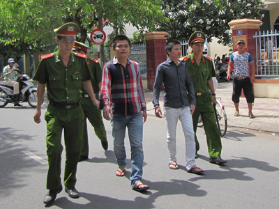 Trộm xe đạp xong, "tiện thể" bán luôn xe máy của đồng bọn!