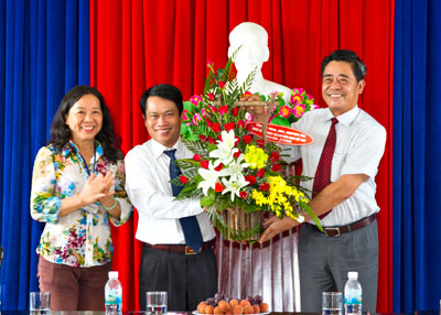 Lãnh đạo tỉnh Khánh Hòa thăm các cơ quan báo chí