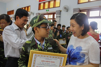 Chung vui cùng con trong ngày bề giảng khóa học