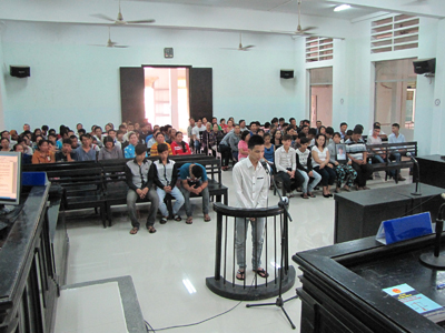 Quang cảnh phiên tòa.