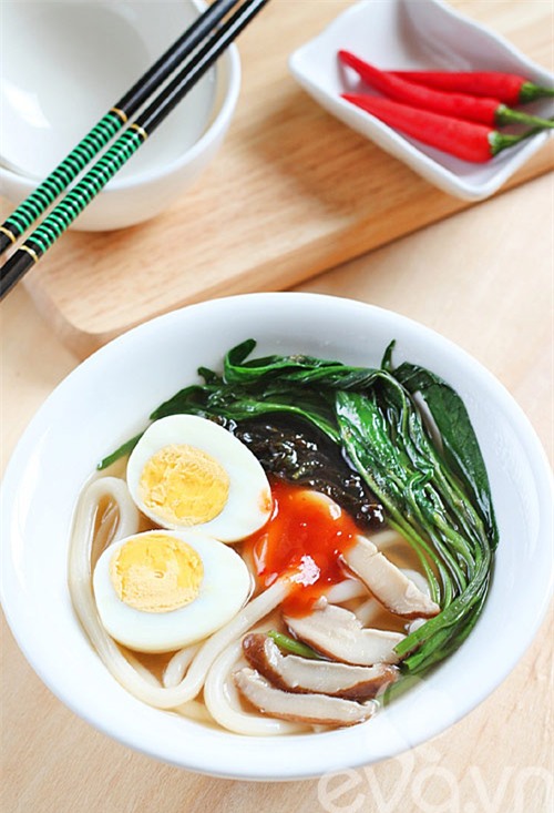 Ăn sáng với món mỳ kiểu Hàn