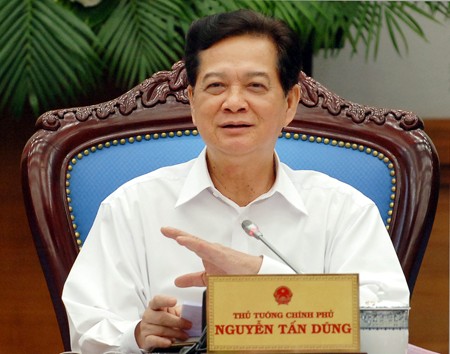 Thủ tướng Nguyễn Tấn Dũng chỉ đạo phiên họp.
