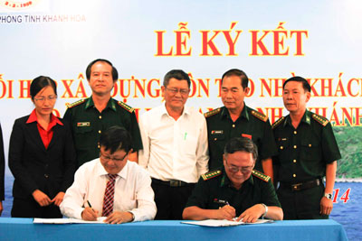 Ký kết phối hợp xây dựng, tôn tạo Nhà khách Biên phòng đảo Bình Ba