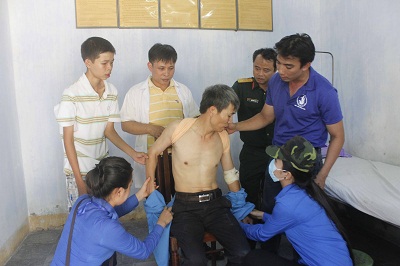 Đưa con đi thi đại học bị tai nạn giao thông