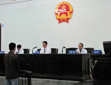 Bị cáo Phạm Hoàng Long tại tòa.