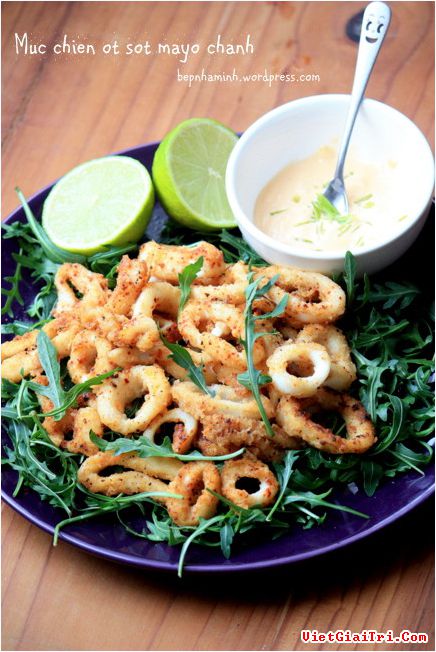 Mực chiên ớt, xốt mayo chanh