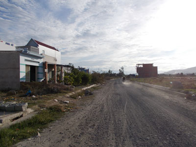 Dân khổ vì tái định cư