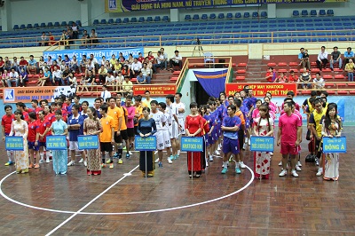 Các đội bóng tham dự giải