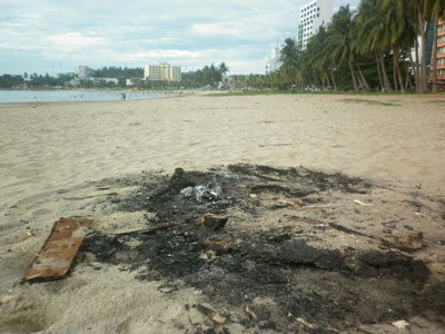Cần chung tay giữ gìn vệ sinh bãi biển