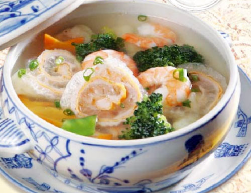 Canh tôm nấu bóng thả