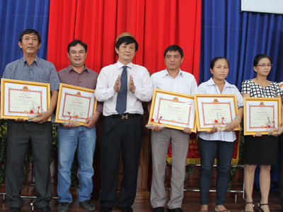 138 doanh nghiệp, tổ chức, cá nhân được khen thưởng