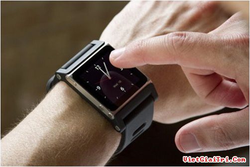 iTime có màn hình cảm ứng tương đương với iPod Nano.