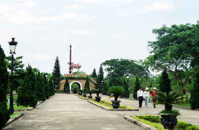 Đài tưởng niệm Thành cổ Quảng Trị. Ảnh: Internet