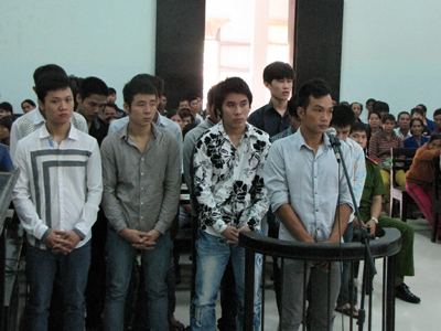 Bác kháng cáo của 19 thanh niên gây lộn sau khi nhậu say