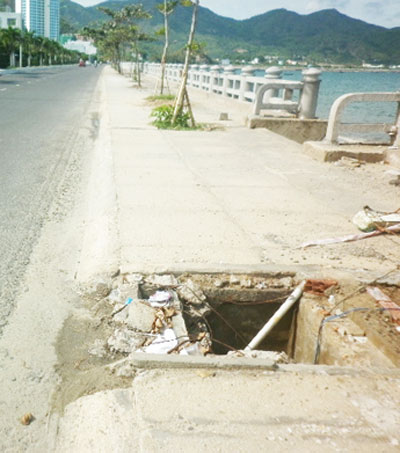 Hố ga bị bể nắp