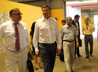 Các đại diện của Tập đoàn 