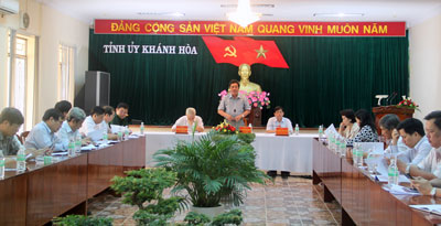 Quang cảnh cuộc họp.