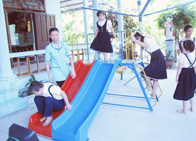 Mái ấm cho trẻ khuyết tật