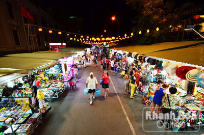 Một thoáng chợ đêm