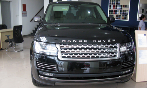 Range Rover Autobiography tại cảng Sài Gòn