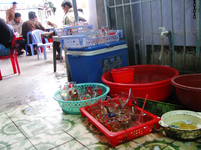 Một quán cà phê cóc trên đường Yersin, Nha Trang.