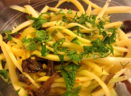 Gỏi thịt bò khô