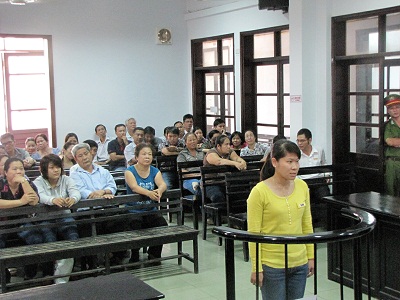 Quang cảnh phiên tòa.