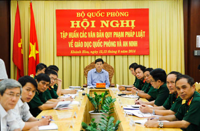 Các đại biểu tham dự hội nghị tại điểm cầu Khánh Hòa.