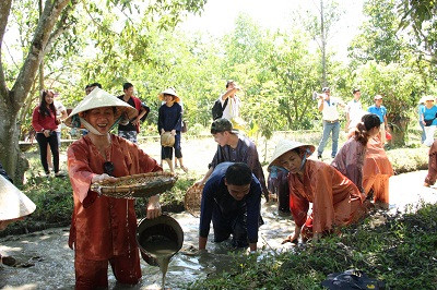 Hoạt động này giúp những người lớn tuổi hoài niệm về khoảng thời gian đã qua.