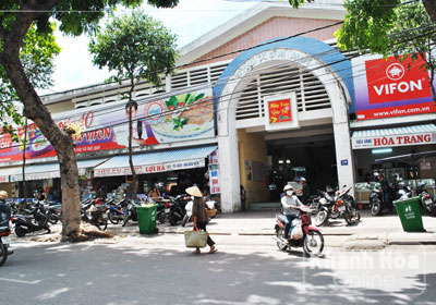 Tiểu thương chợ Xóm Mới: Mong giữ được chợ truyền thống