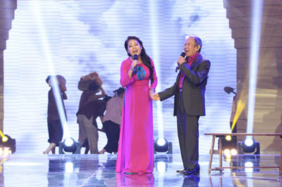 Tình ta biển bạc đồng xanh