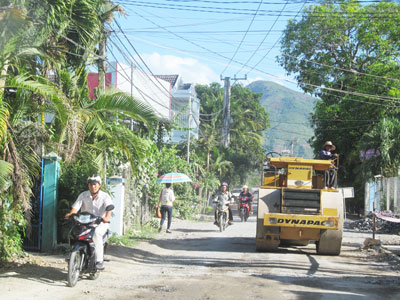 Thi công tuyến đường bà Đề.