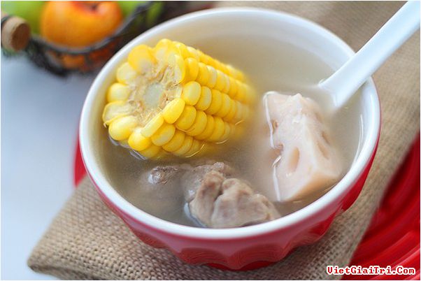 Canh ngô nấu củ sen
