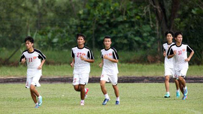 U19 Hoàng Anh Gia Lai - Arsenal JMG lên đá V-League: Ta tắm ao ta…