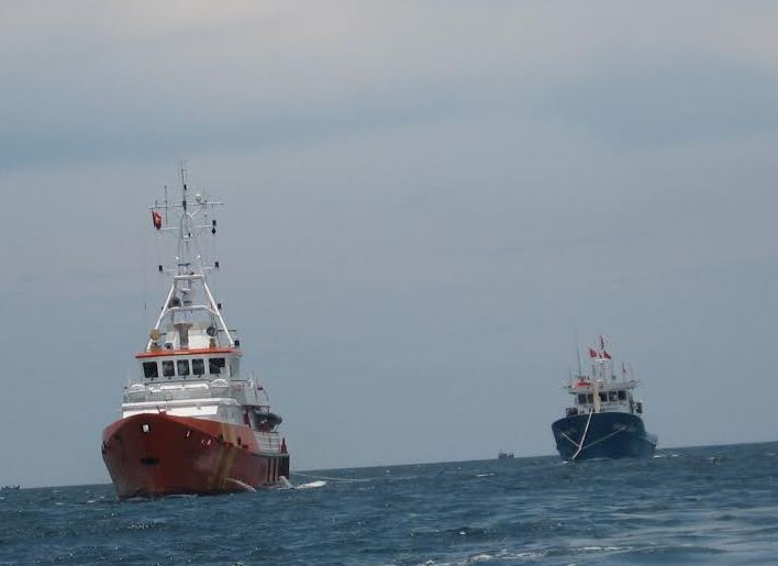 Cứu nạn tàu cá cùng 13 thuyền viên bị nạn ở vùng biển Trường Sa