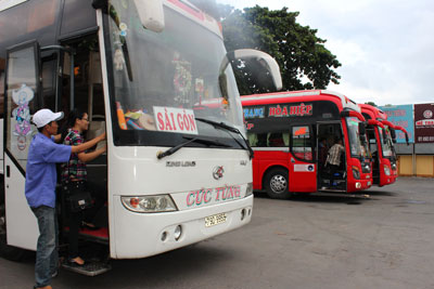 Dịp nghỉ lễ 2-9: Giá vé xe tăng khá cao