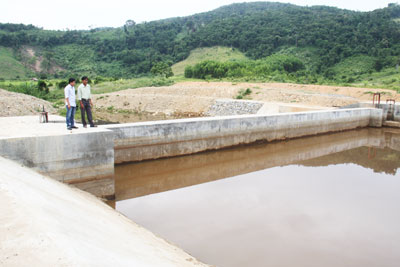 Xã Ba Cụm Nam: Thiếu nước sản xuất