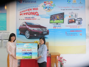 Vietravel Nha Trang: Trao thưởng cho khách hàng