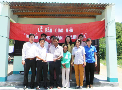 Quỹ “Mái ấm công đoàn Khánh Hòa”  đã giúp nhiều gia đình công nhân nghèo an cư, lạc nghiệp.