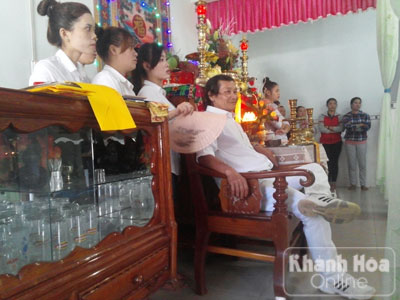 Kỳ 2: Truyền "đạo" mê tín dị đoan