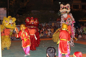 Boisterous atmosphere of Mid-autumn festival in Nha Trang City