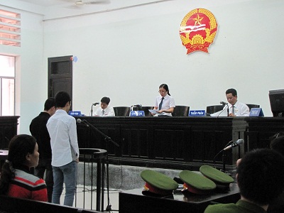 Giảm án cho 2 bị cáo thành khẩn khai báo