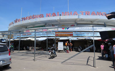 Lắp thêm lô sạp tạm tại chợ Đầm: Sẽ bố trí nơi khác thích hợp