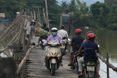 Cầu gỗ Phú Kiểng xuống cấp: Cần một cây cầu kiên cố