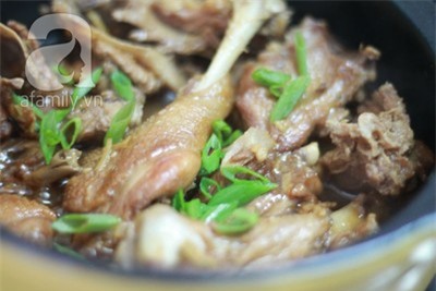 Vịt kho gừng ngon cơm ngày trở lạnh