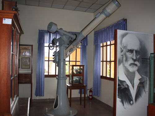 Khảo sát khu mộ và nhà làm việc của bác sĩ A.Yersin