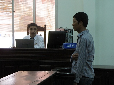 Gây tai nạn do đi không đúng phần đường