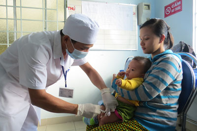 Tiêm chủng vắc xin là biện pháp phòng ngừa tốt nhất bệnh sởi và rubella.