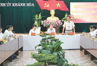 Quang cảnh buổi làm việc.